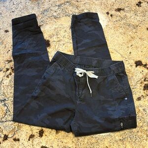 Vuori Black Camo Ripstop Pant